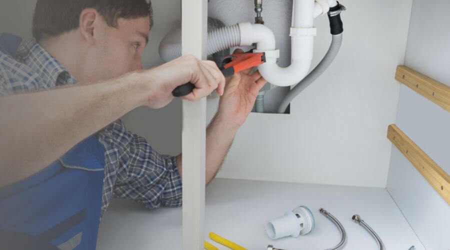 Professional sink repair in Holcomb, MS